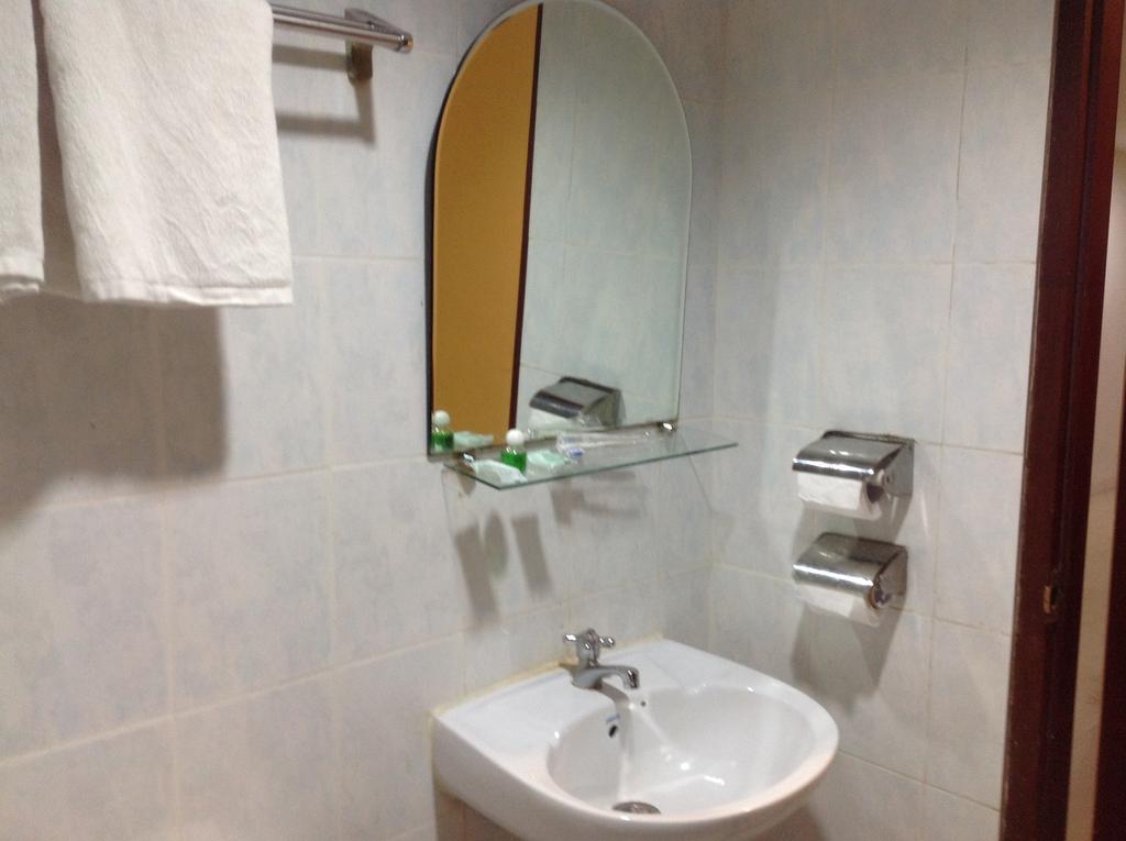 Lai Lai Mutiara Hotel Batam Buitenkant foto